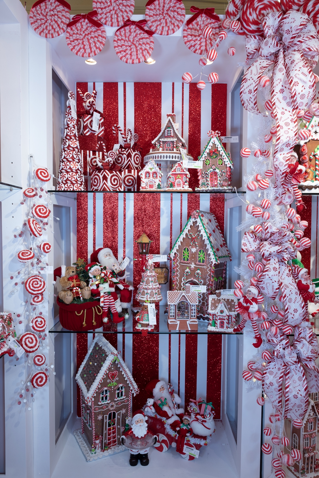 Christmas Showroom Theme Peppermint Lane