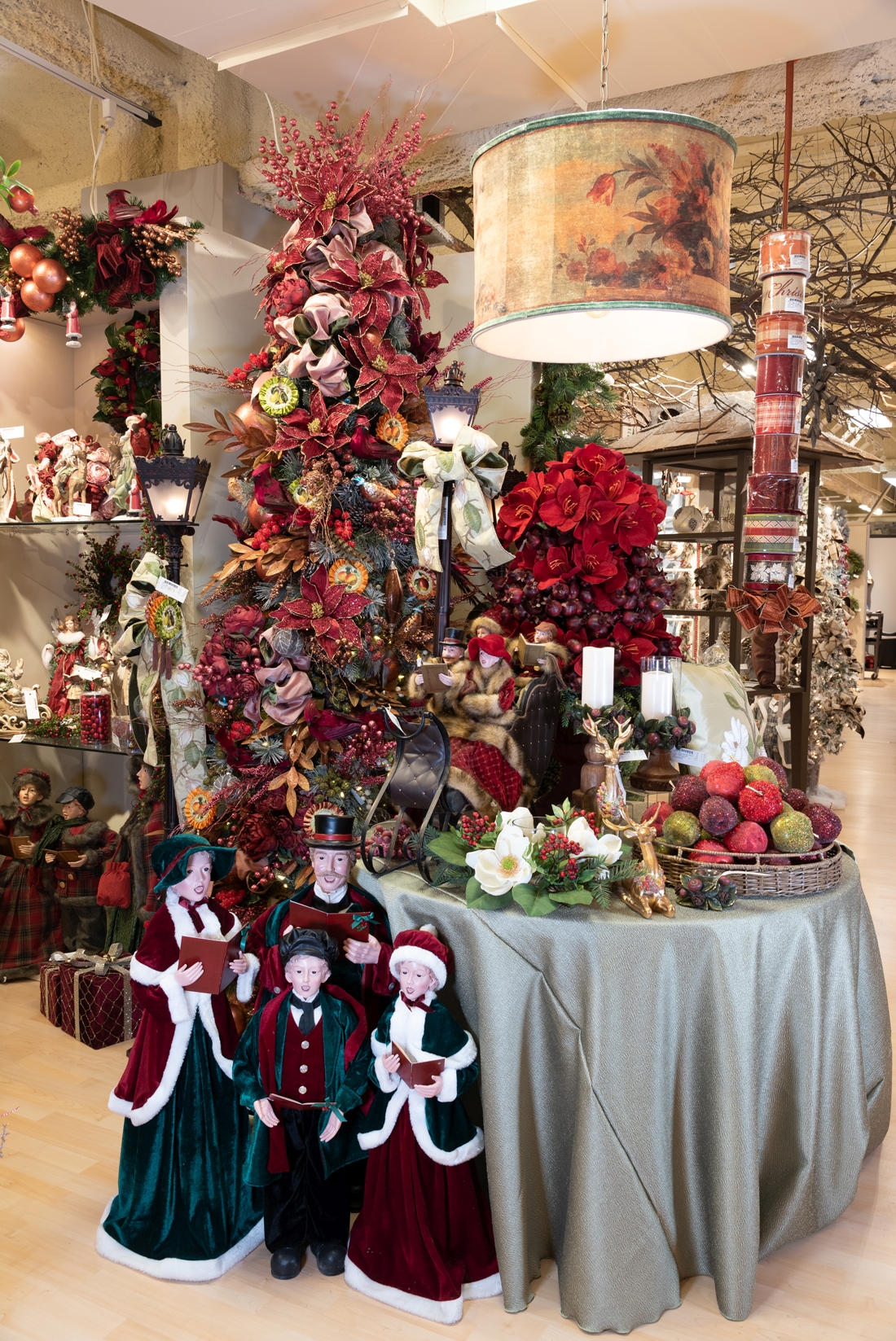 Christmas Showroom Theme Southern Comfort